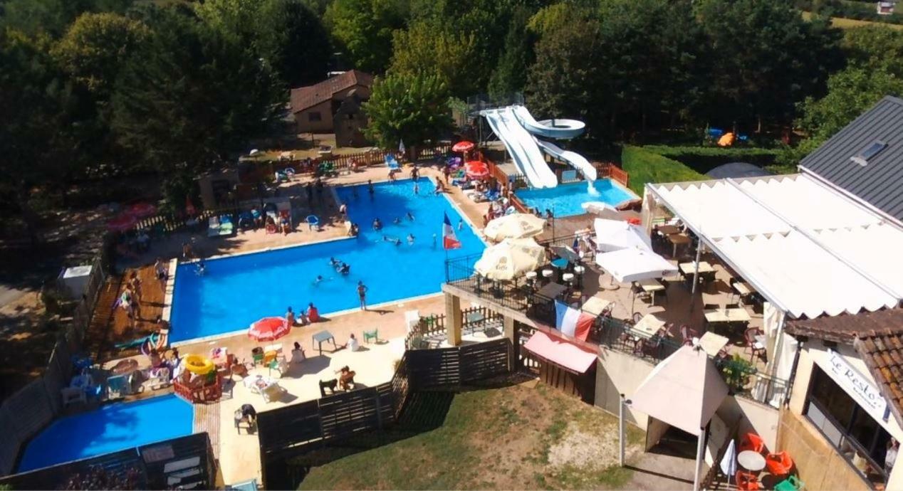 Camping Le Pigeonnier Saint-Crepin-et-Carlucet ภายนอก รูปภาพ