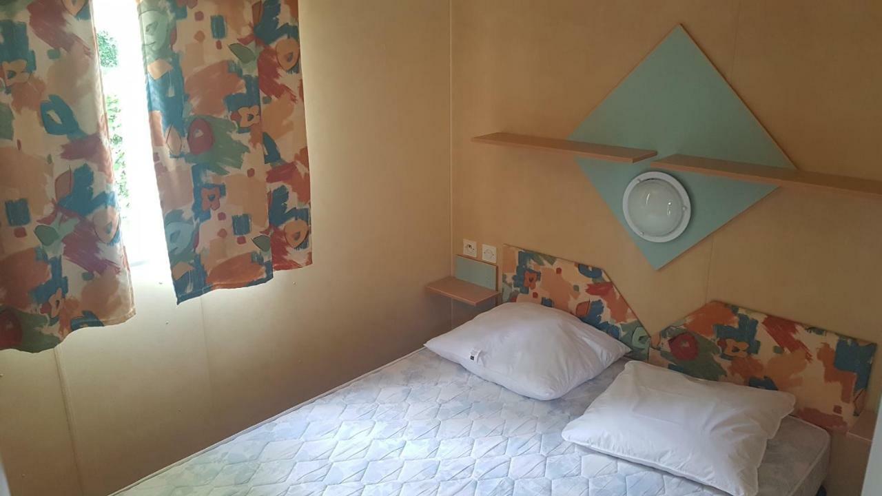 Camping Le Pigeonnier Saint-Crepin-et-Carlucet ภายนอก รูปภาพ